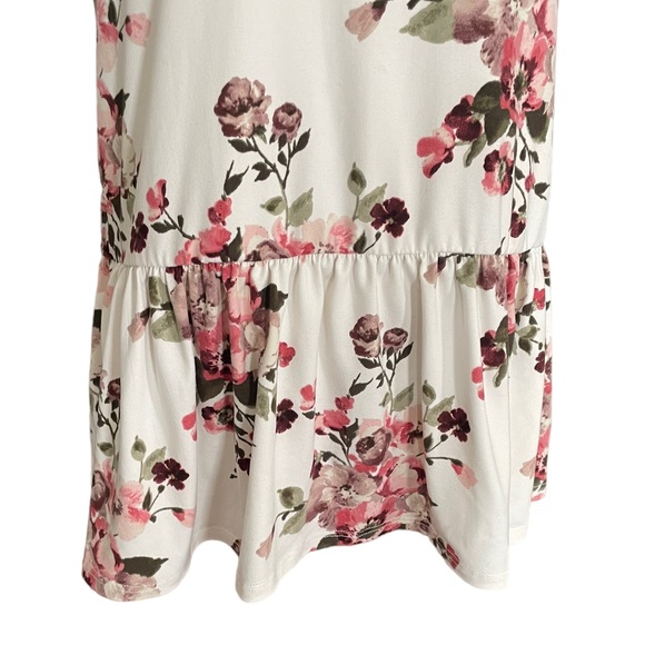 Les Amis shortsleeved floral feminine pullover soft peplum waist top size medium - Picture 9 of 10